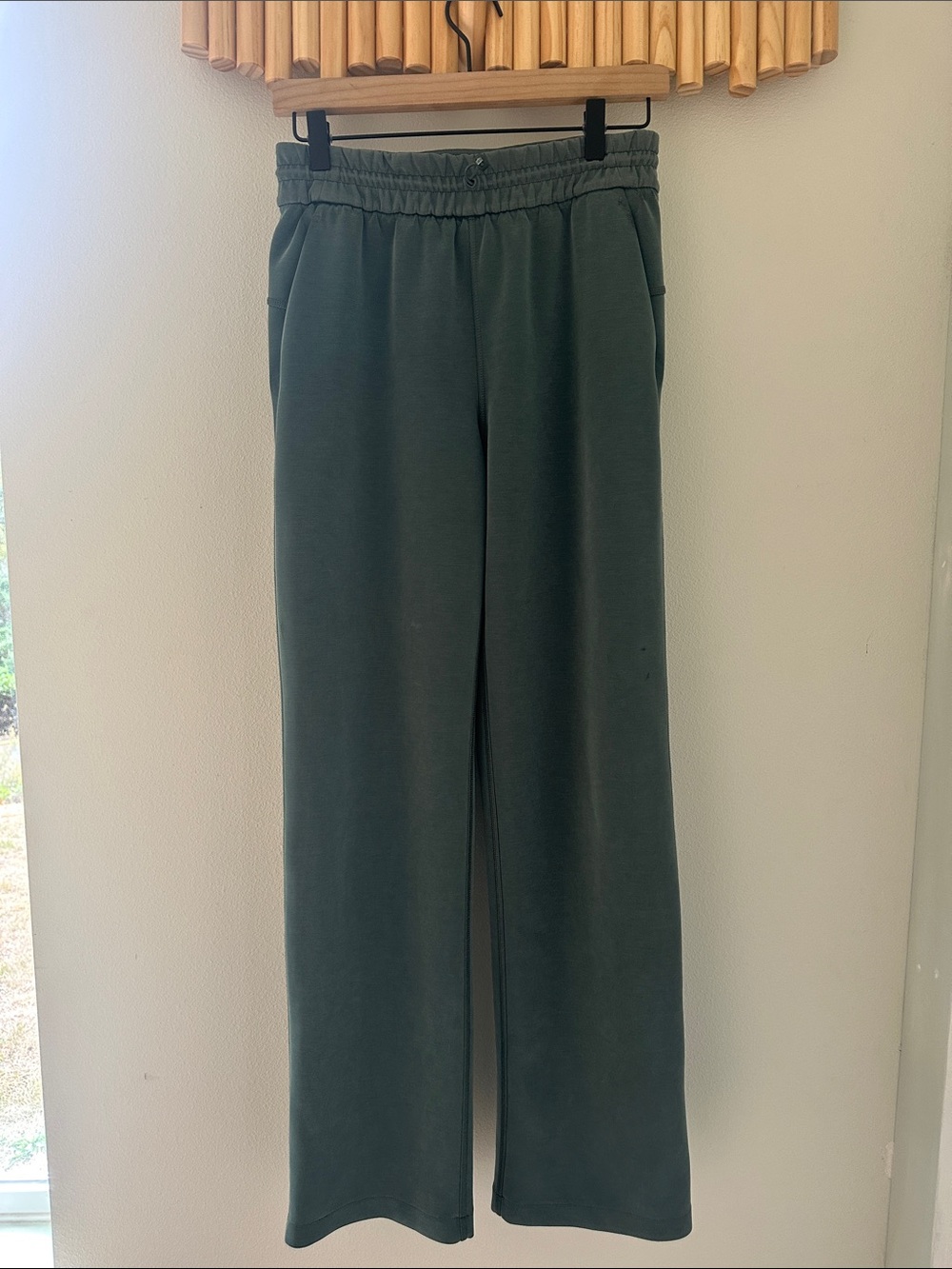 LululemonWomen's Straight-Leg Drawstring Pants in Dark Green